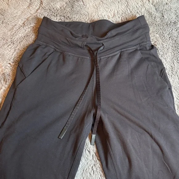 lululemon athletica Black Joggers Size 0 - Picture 2 of 6